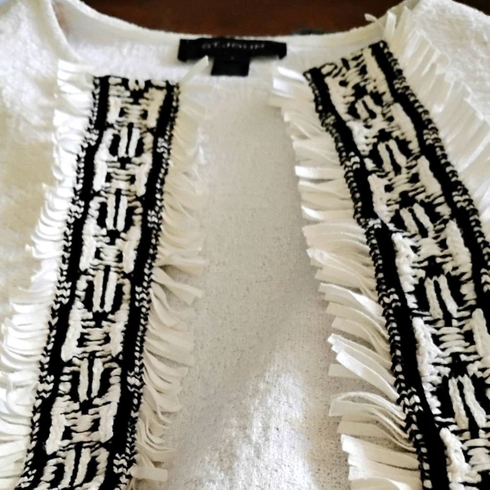 St. John Knit 0 2 4 White Black Boucle Fringe Jacket Santana Knit Skirt Set Suit - Picture 4 of 12